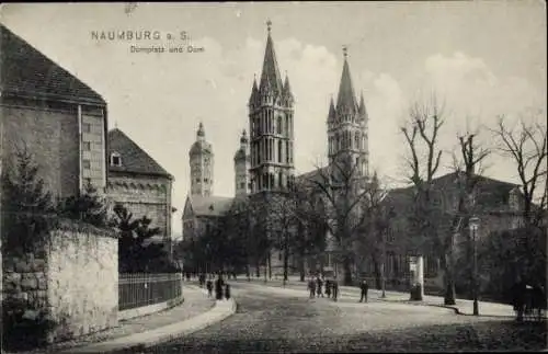 Ak Naumburg an der Saale, Domplatz und Dom