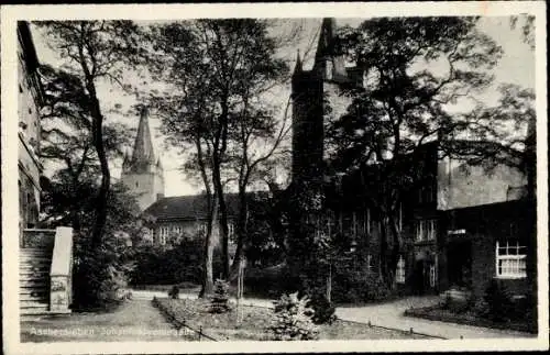 Ak Aschersleben im Salzlandkreis, Johannispromenade mit Blick zur Kirche