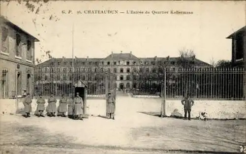 Ak Châteaudun Eure et Loir, Entree du Quartier Kellermann