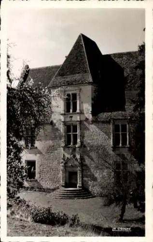 Ak Saint Vincent de Cosse Dordogne, Chateau de Panassou, Cour interieure