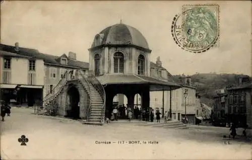 Ak Bort Les Orgues Corrèze Frankreich, la Halle