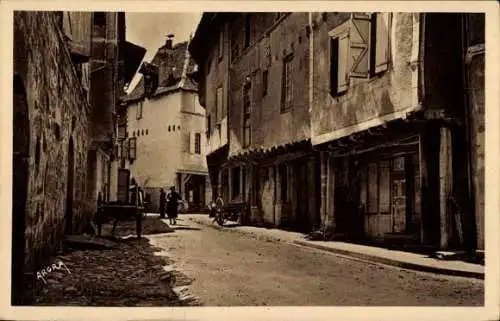 Ak Beaulieu Corrèze, Maisons anciennes