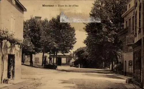 Ak Meyssac Corrèze, Place du Jet d'Eau