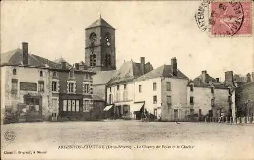 Ak Argenton Chateau Deux Sèvres, Le Champ de Foire, Kirchturm