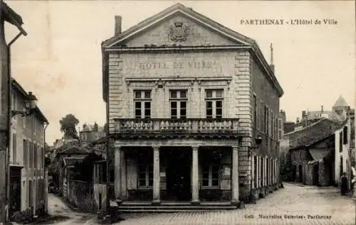 Ak Parthenay Deux Sèvres, L'Hotel de Ville