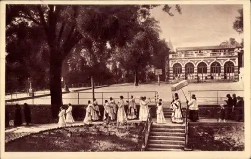 Ak Fontenay sous Bois Val de Marne, Kleines Seminar der Franziskanischen Missionen, Procession