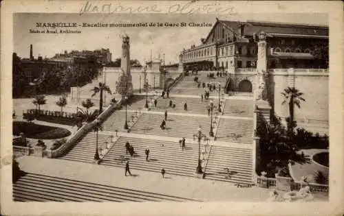 Ak Marseille Bouches du Rhône, Monumentale Treppe des Gare Saint-Charles