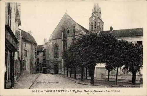 Ak Dammartin Seine et Marne, Kirche Notre Dame, La Place