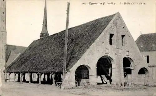 Ak Égreville Seine et Marne, La Halle