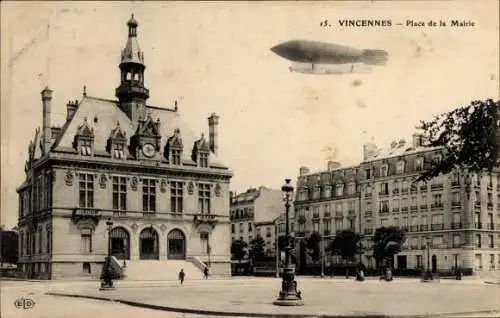 Ak Vincennes Val de Marne, Place de la Mairie, Zeppelin