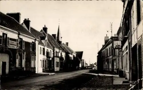 Ak Champrond Eure et Loir, Rue principale