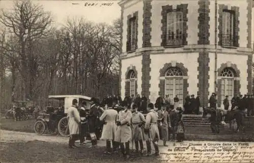 Ak Dreux Eure et Loir, Chasse a Courre dans la Foret, Preparatifs de Depart