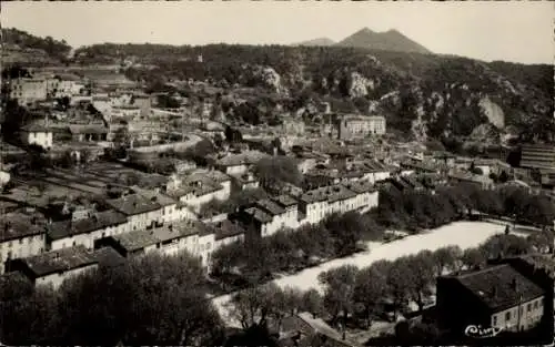 Ak Barjols Var, Gesamtansicht, Place de la Rouguiere, Monts Bessilons