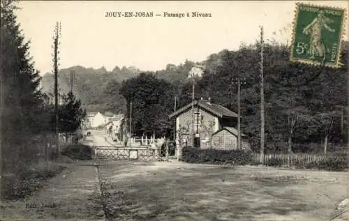 Ak Jouy und Josas Yvelines, Level Passage