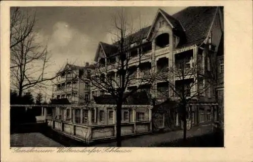 Ak Woltersdorfer Schleuse b. Erkner, Blick auf das Kurhaus, Straßenseite