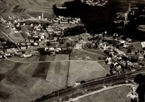 Ak Allendorf an der Eder, Gesamtansicht, Fliegeraufnahme