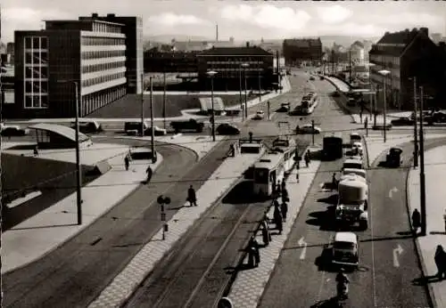 Ak Kassel in Hessen, Straßenverkehrskreuz am Altmarkt, Straßenbahn 2, Autos