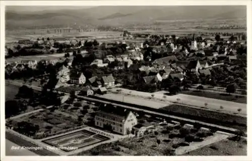 Ak Bad Krozingen im Breisgau Schwarzwald, Fliegeraufnahme, Theresien-Haus