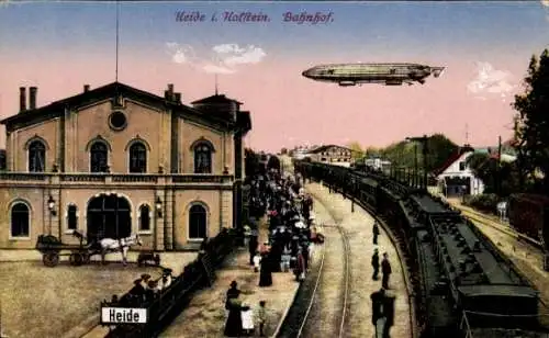 Ak Heide in Holstein, Bahnhof, Zeppelin