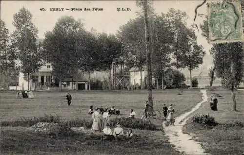 Ak Esbly Seine et Marne, Place des Fetes