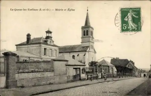 Ak La Queue les Yvelines, Das Rathaus und die Kirche