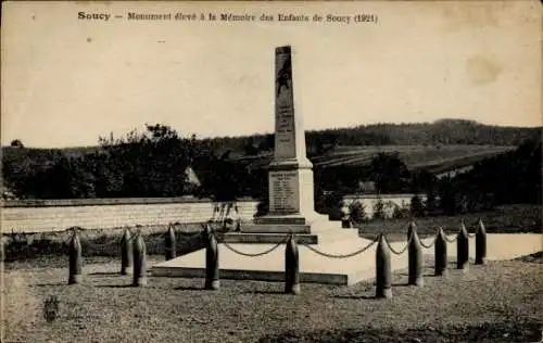 Ak Soucy Aisne, Denkmal zum Gedenken an die Kinder von Soucy