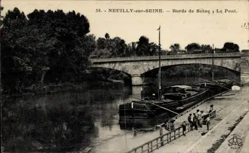 Ak Neuilly sur Seine Hauts de Seine, Ufer der Seine, Brücke