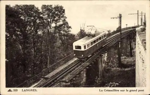 Ak Langres Haute Marne, La Crémaillère auf der großen Brücke