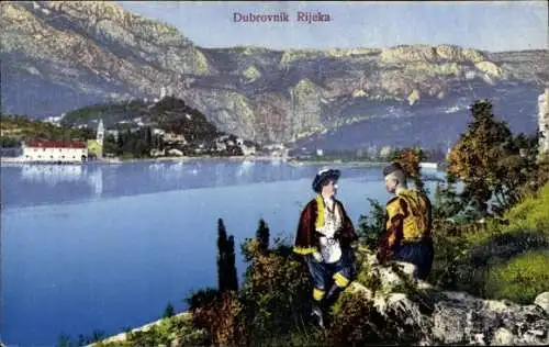 Photochromie Ak Dubrovnik Kroatien, Paar in Tracht am Fluss