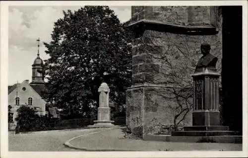 Ak Lommatzsch Sachsen, Volkmanndenkmal, Kriegerdenkmal