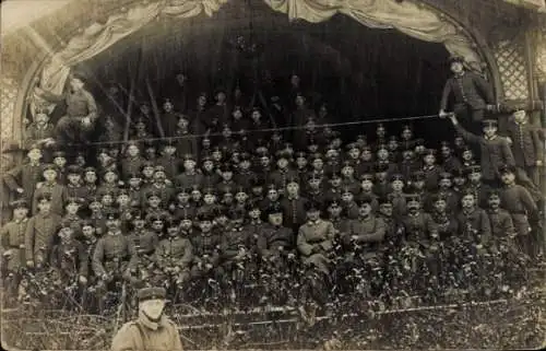 Foto Ak Zwickau in Sachsen, Deutsche Soldaten in Uniformen, I WK