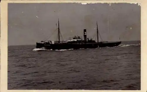 Foto Dampfschiff auf See, Seitenaufname