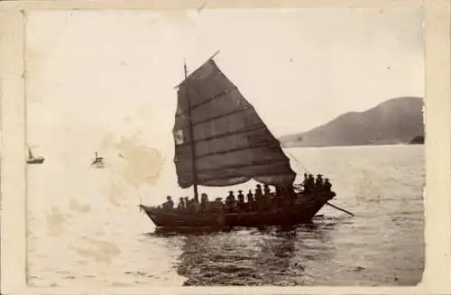 Foto China, Segel-Dschunke auf dem Wasser