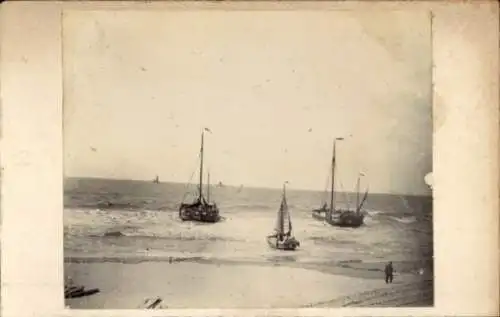 Foto Scheveningen Den Haag Südholland, Fischerboote am Meeresufer