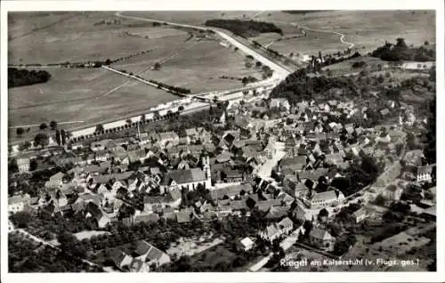 Ak Riegel am Kaiserstuhl, Fliegeraufnahme