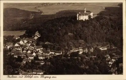 Ak Baldern Bopfingen im Ostalbkreis, Fliegeraufnahme, Schloss