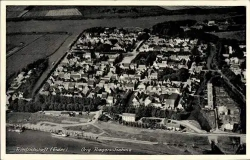 Ak Friedrichstadt an der Eider Nordfriesland, Fliegeraufnahme