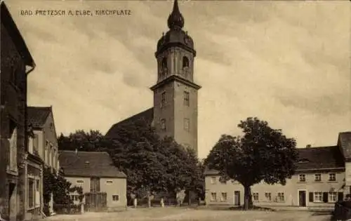 Ak Bad Pretzsch Schmiedeberg a.d. Elbe, Kirchplatz, Kirche