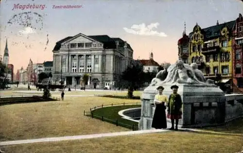 Ak Magdeburg an der Elbe, Zentraltheater, Statuen