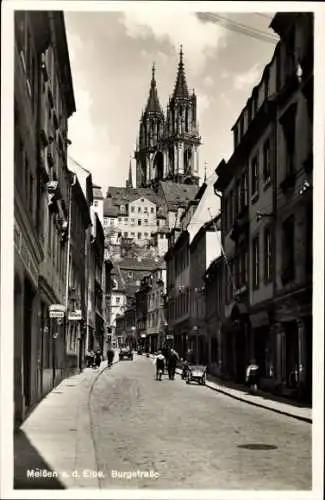 Ak Meißen in Sachsen, Blick in die Burgstraße mit Blick zur Kirche, Handkarren