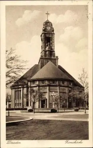 Ak Diesbar Seußlitz in Sachsen, Zionskirche, Totalansicht, Vorderseite, Straße