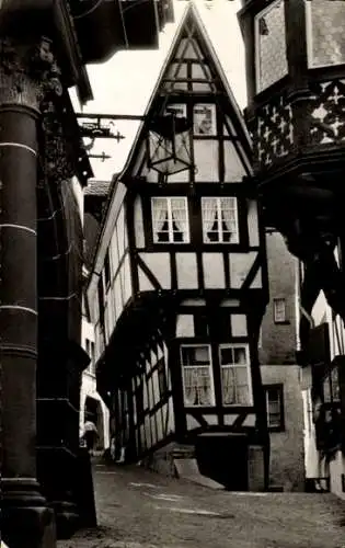 Foto Ak Bernkastel Kues an der Mosel, Spitzenhäuschen, Fachwerk