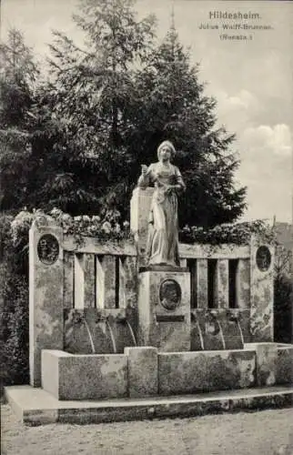 Ak Hildesheim in Niedersachsen, Julius Wolff-Brunnen, Renata