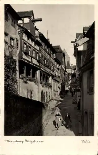 Ak Meersburg am Bodensee, Steigstraße, Passanten, Fachwerkhäuser, Balkon