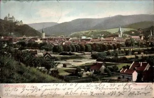 Ak Wernigerode am Harz, Gesamtansicht der Stadt mit Berg