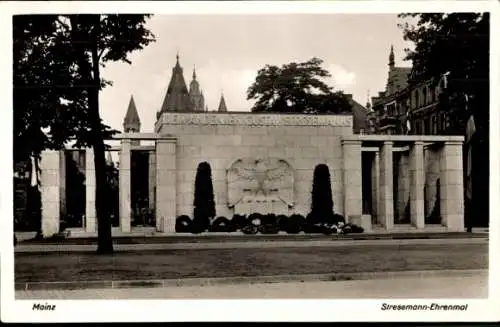 Ak Mainz am Rhein, Stresemann Ehrenmal