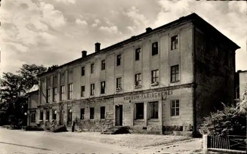 Ak Wermsdorf in Sachsen, Gasthof "Goldener Strauß", Konsum-Fleischerei