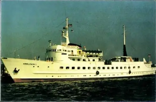 Ak MS Harlekin I, Eemshaven Holland, Fährschiff vor Anker