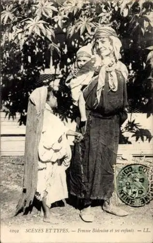 Ak Scenes et Types, Femme Bedouine et ses enfants, Beduinin, Kinder, Maghreb