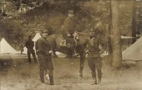 Ak Breau Seine et Marne, Camp de Breau, zwei Soldaten, Reiter